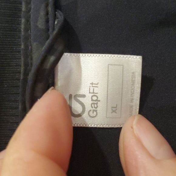 GAP embossed athletic jacket. - Picture 3 of 5